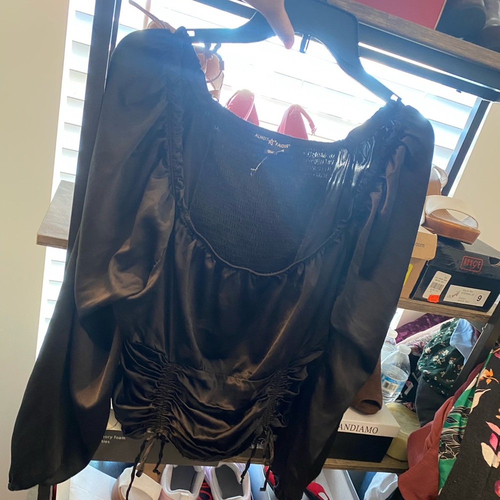 Cropped blouse